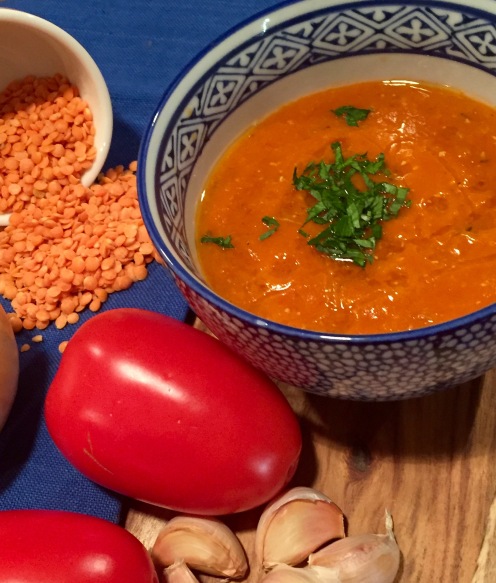 Roasted tomato, garlic and lentil soup