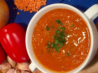 Roasted tomato, garlic and lentil soup